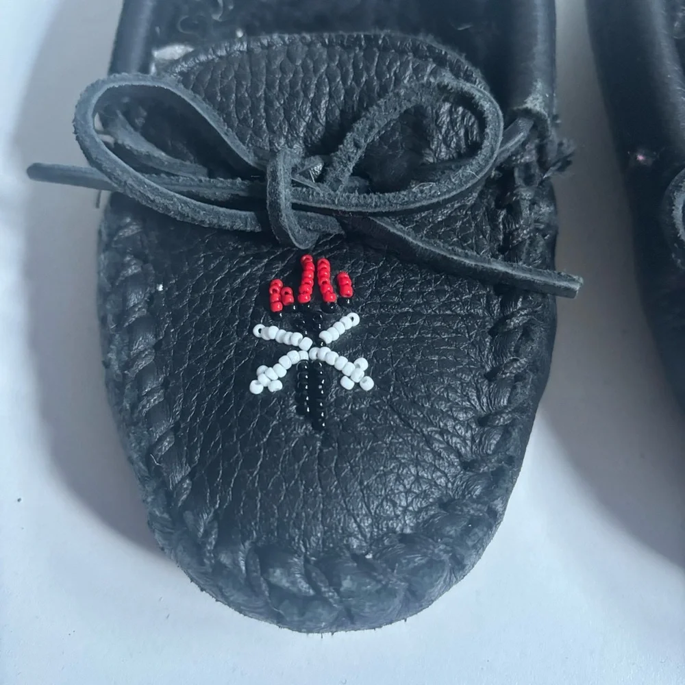 UNISEX Minnetonka x Opening Ceremony Beaded Torch Slipper Kids Moccasin